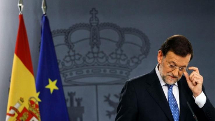 «Μύλος» στην Ισπανία: Στα δικαστήρια ο Ραχόι για την ακύρωση του νόμου δημοψηφίσματος στην Καταλονία